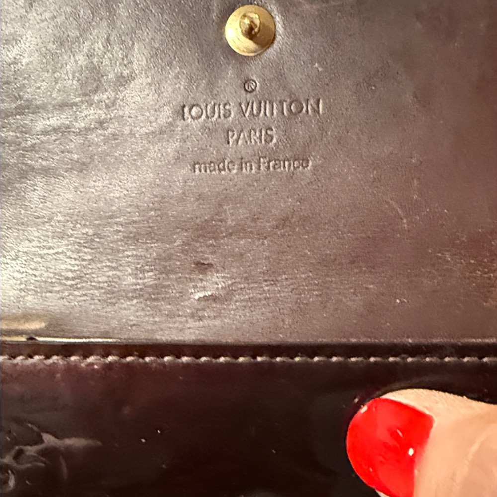 Louis Vuitton Amarante Vernis Key Holder - Picture 12 of 12